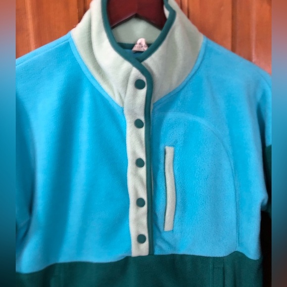 Women's Teal and Green Colourblock Fleece - Picture 2 of 10